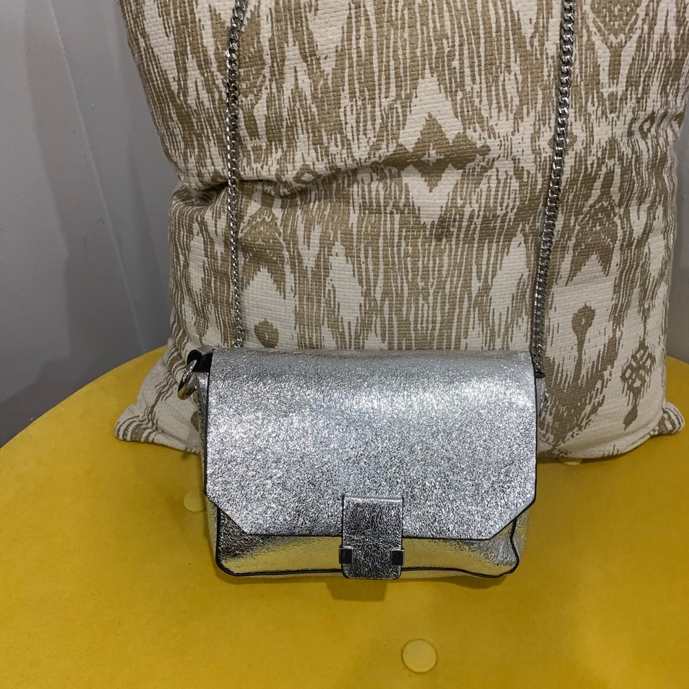 Crossbody bag